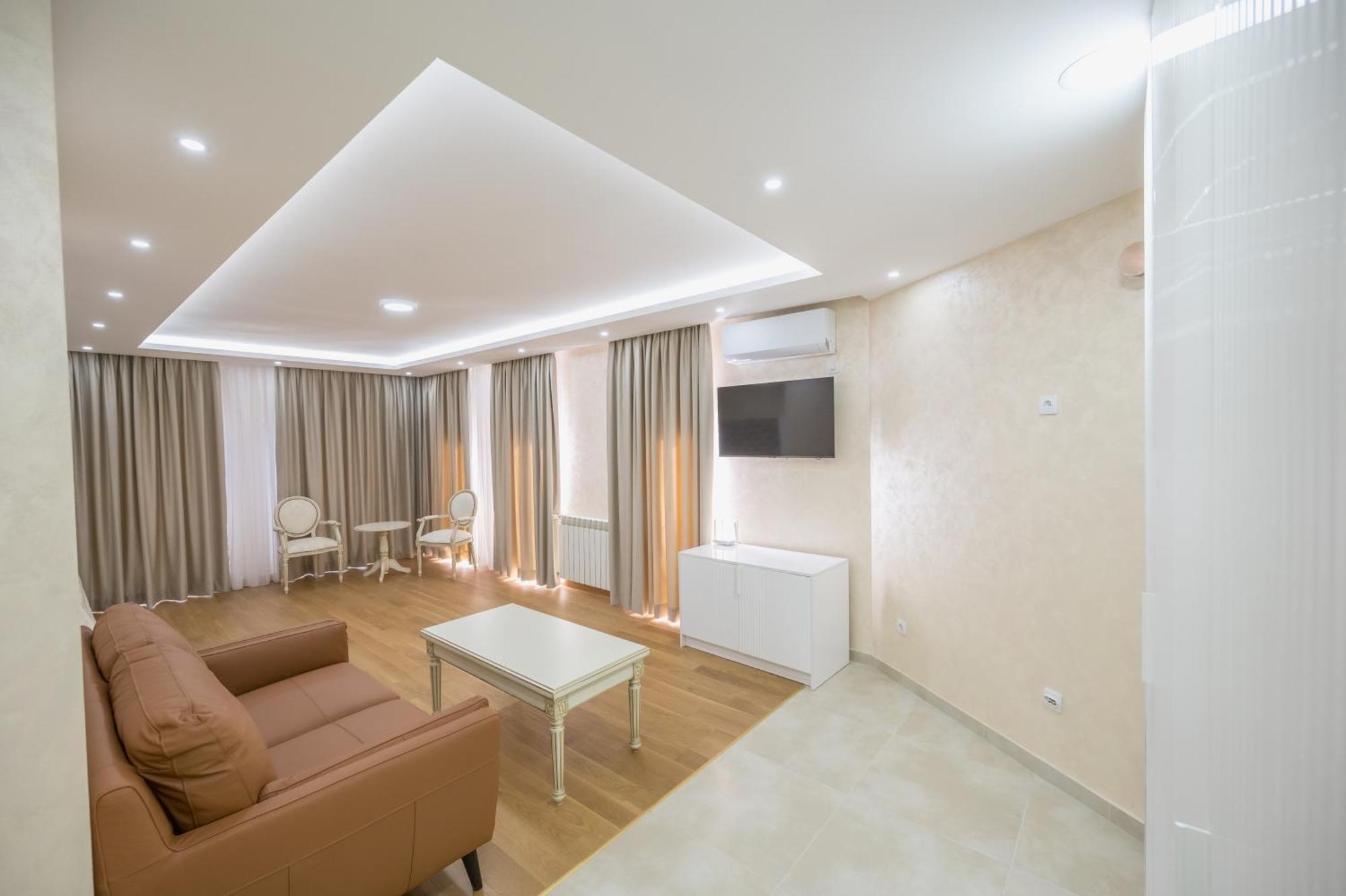 Monelly Apartments Loznica - Pesacka Zona ภายนอก รูปภาพ